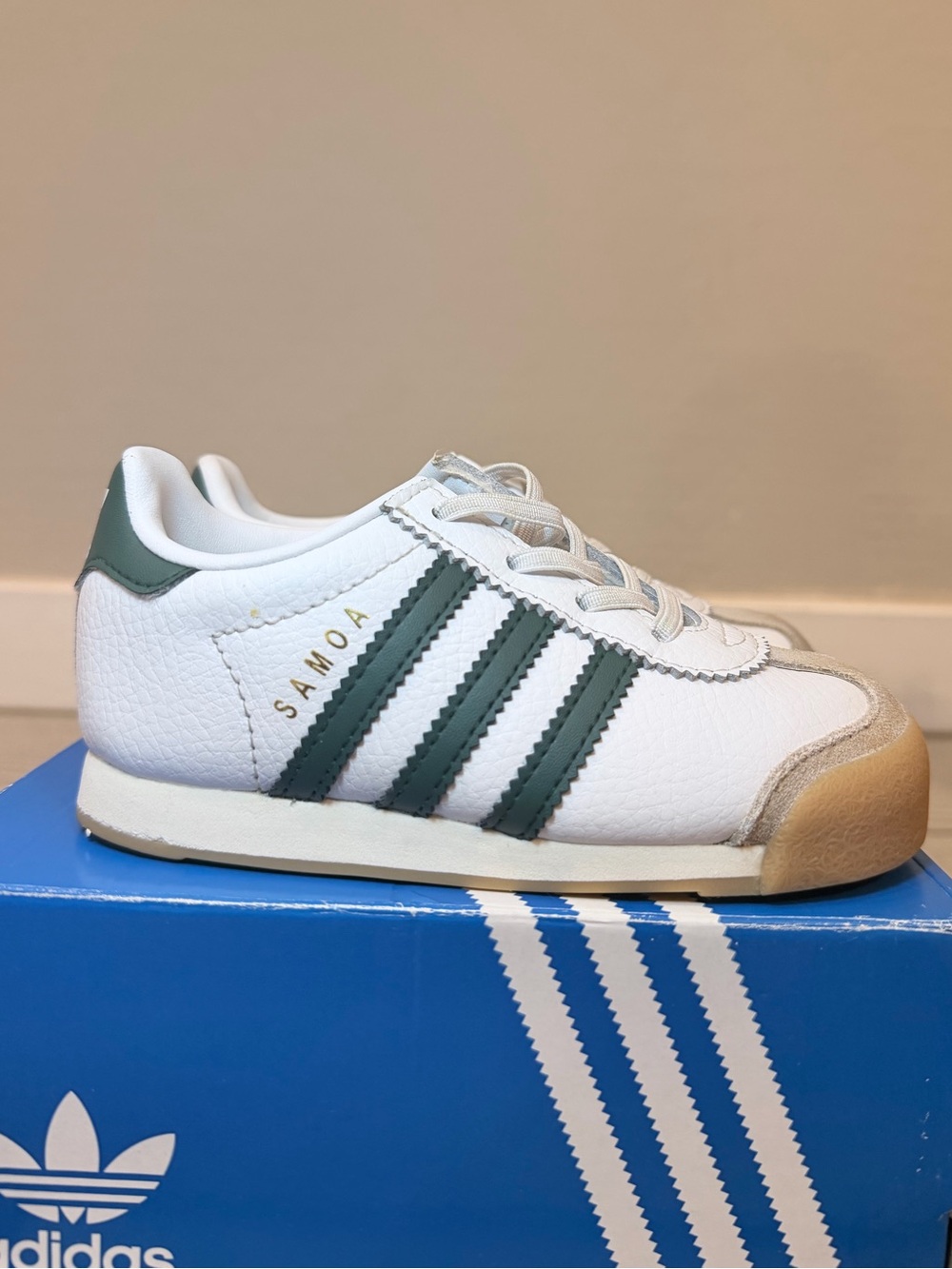 Adidas Samoa I Kids White Sneakers with Green Stripes -Size 8